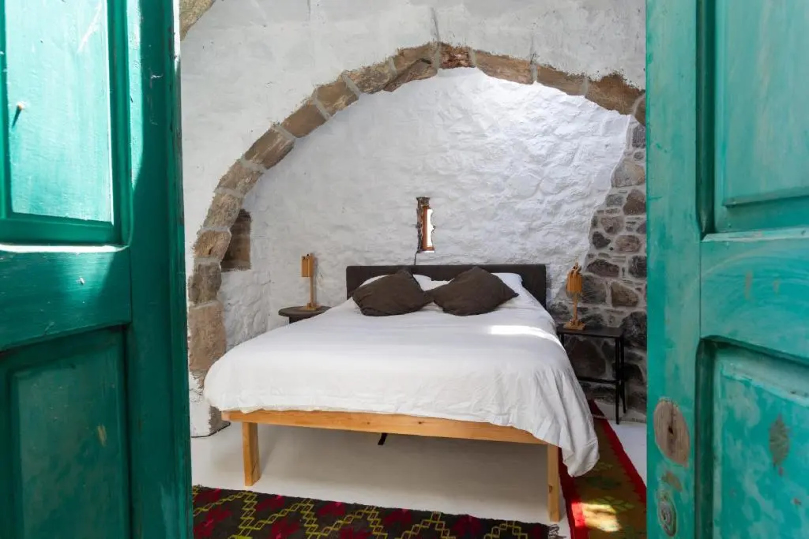 My Old Stone House in a 2 000 sqm private garden with Fab Glamping Tent