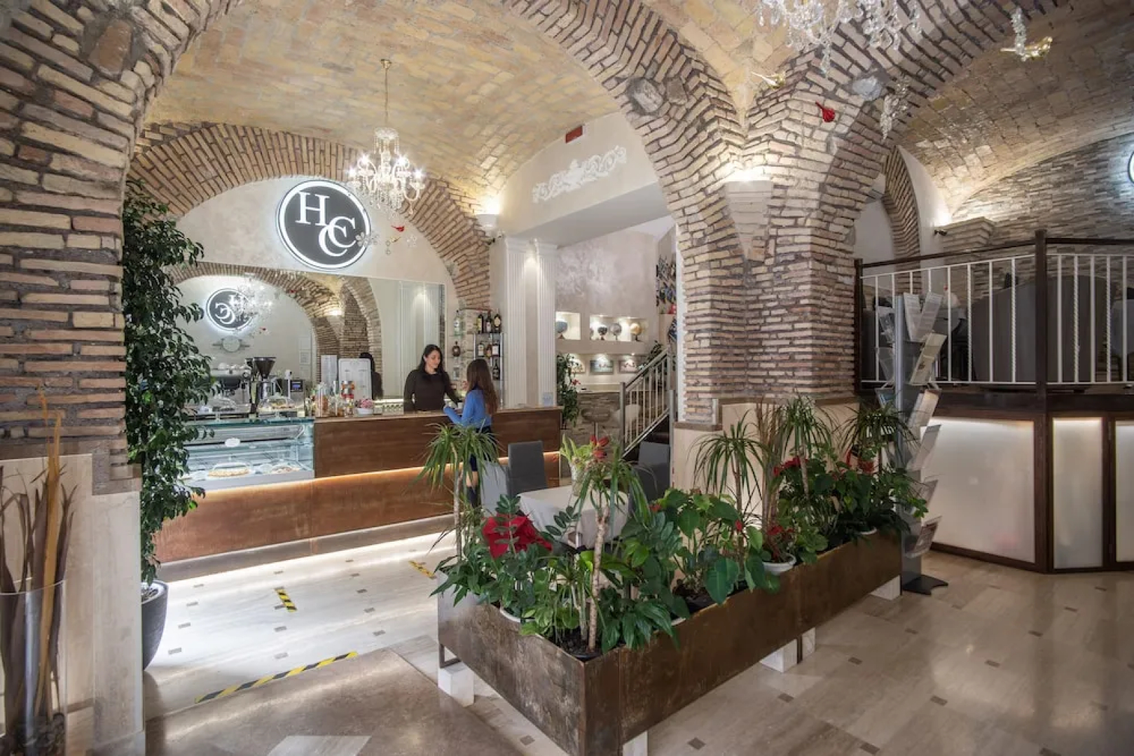 Adas Hotel