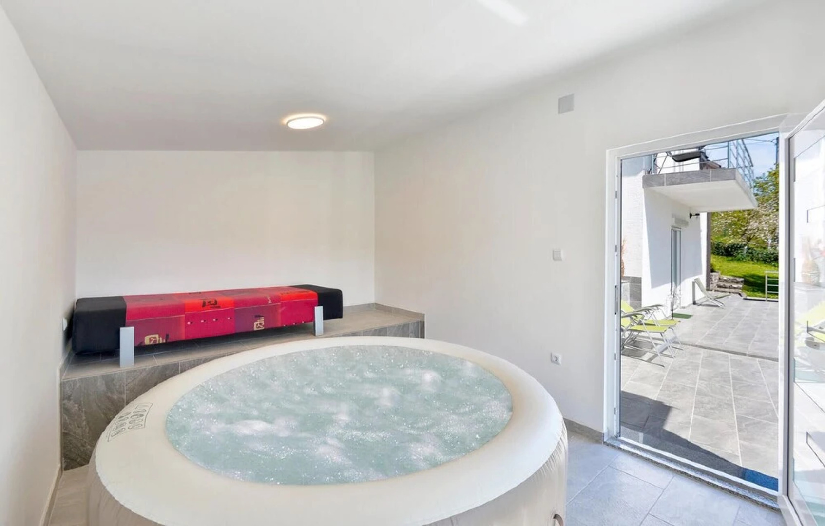 Nice Home in Donji Zvecaj With 3 Bedrooms, Wifi and Outdoor Swimming Pool