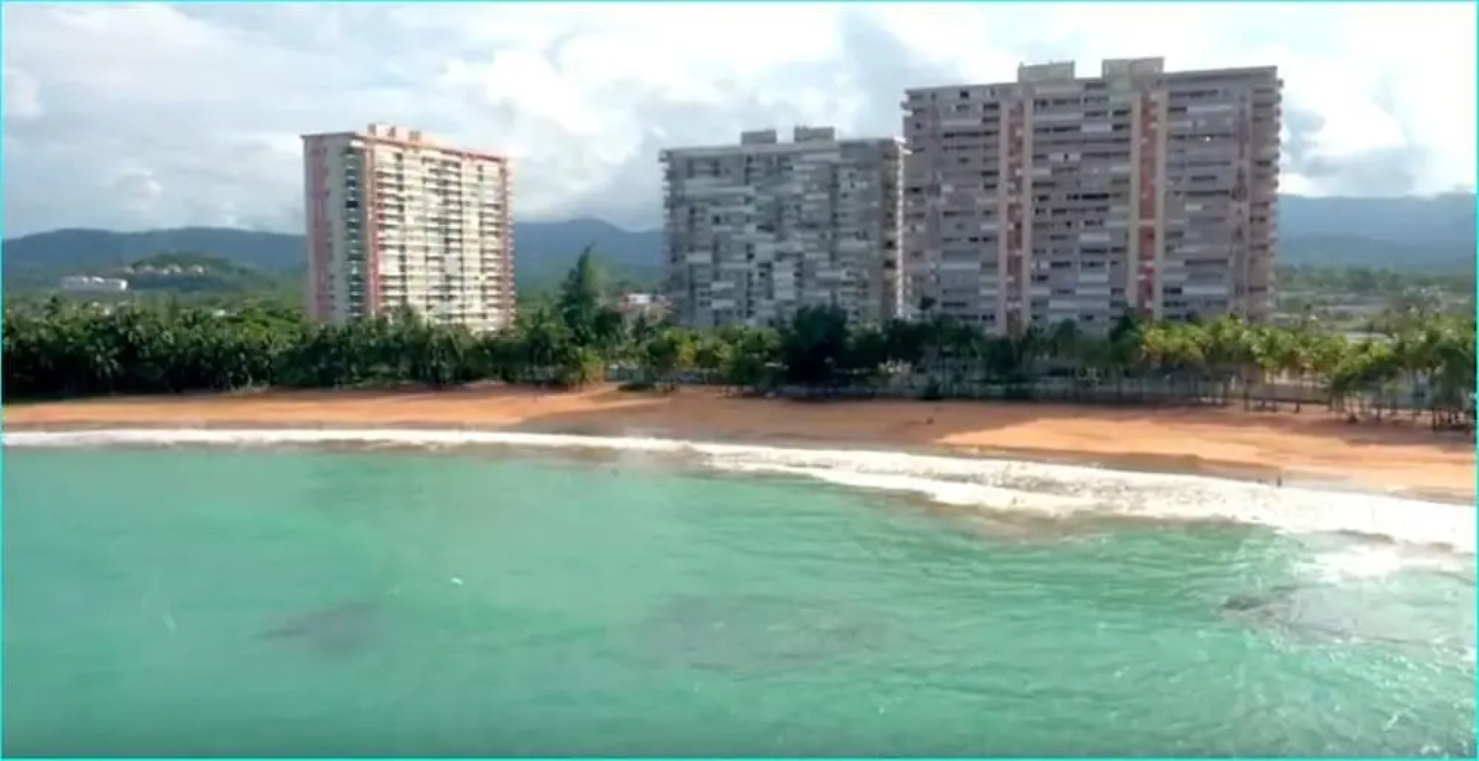 Breathtaking ocean view apt, steps from the beach!