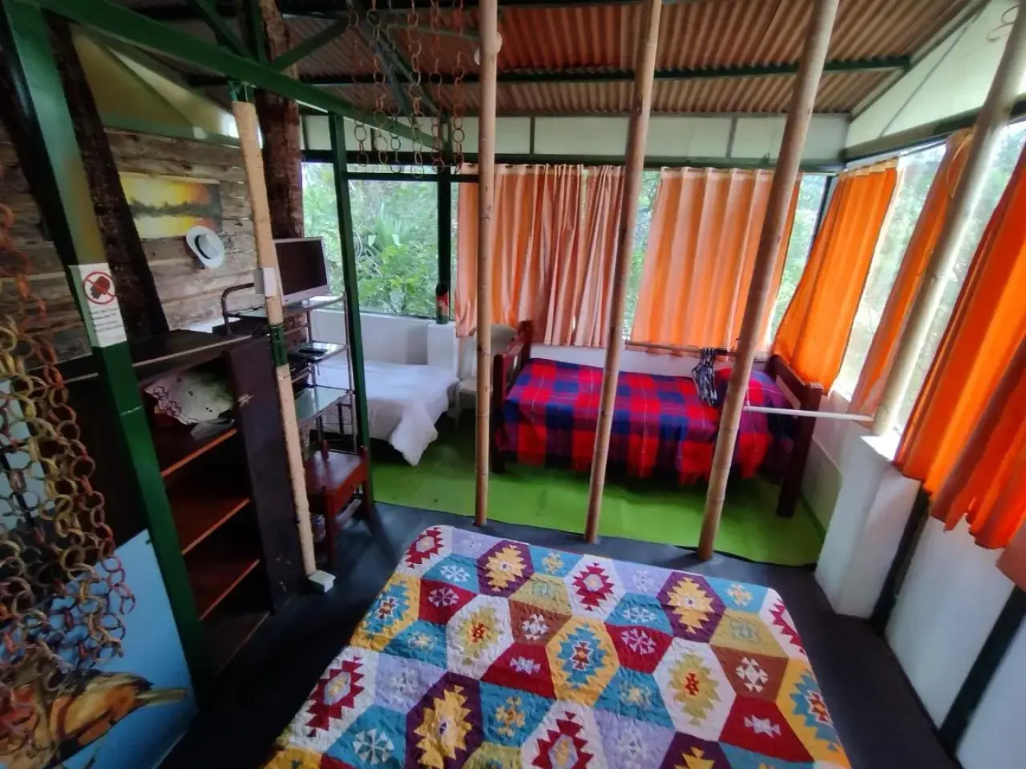 La Cigarra Cine y Cafe