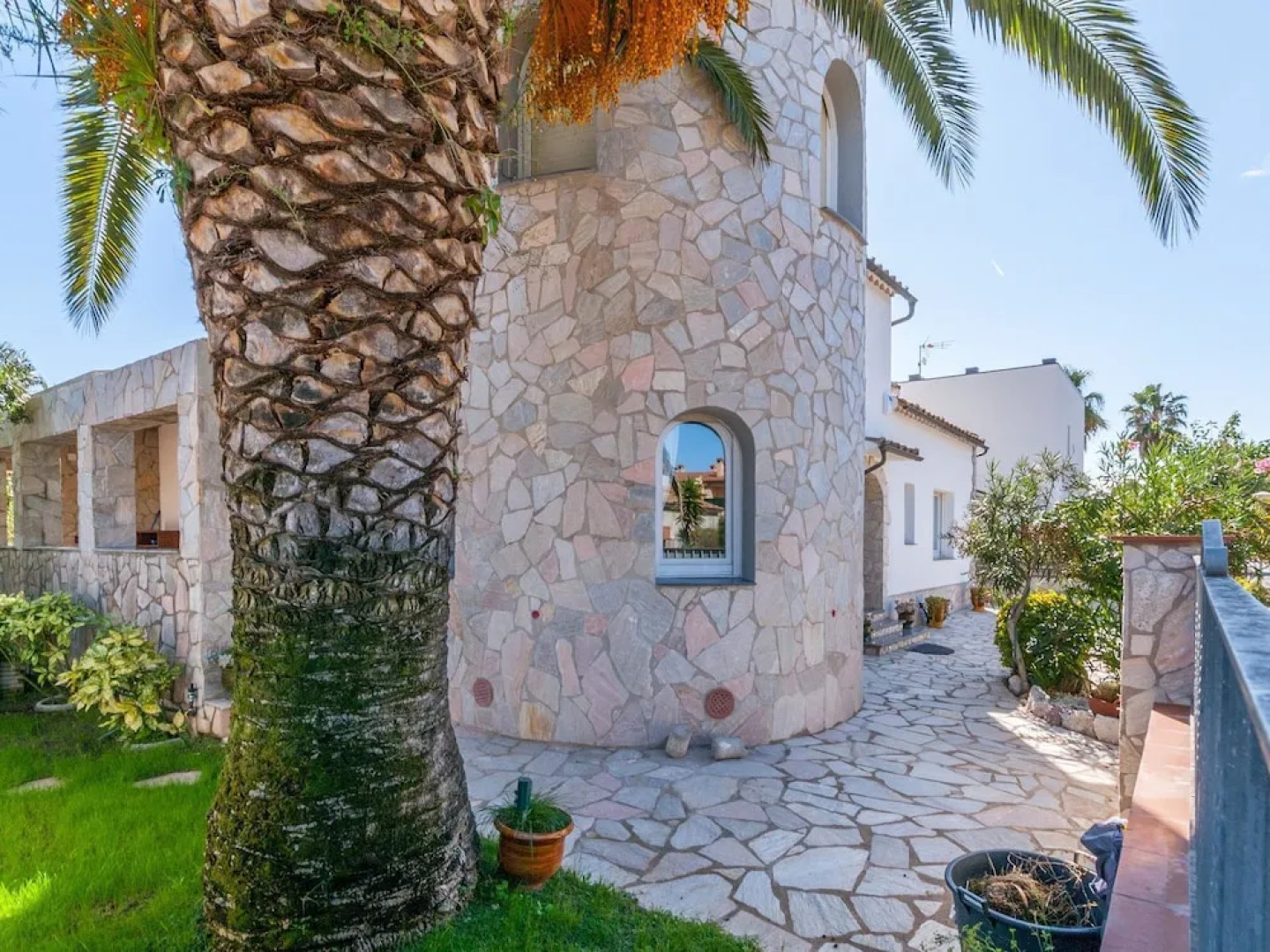 Ravishing Holiday Home near Beach in St. Pere Pescador