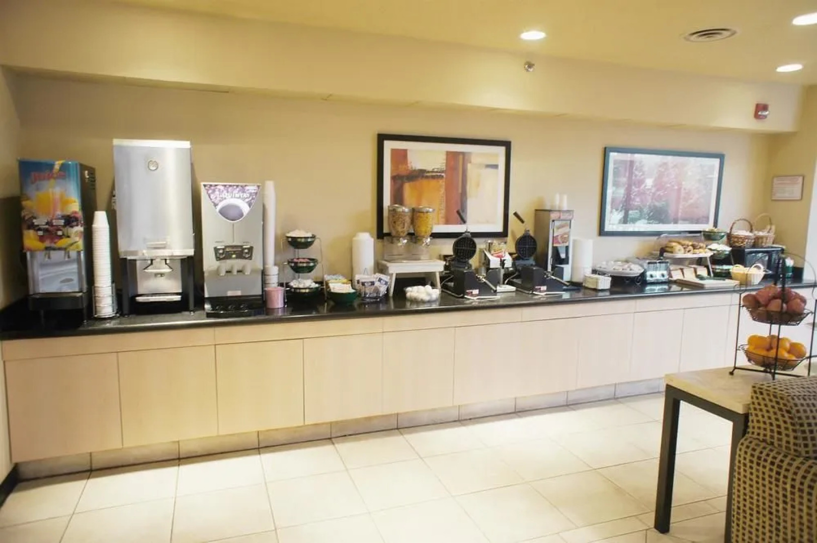 Baymont by Wyndham White Plains - Elmsford