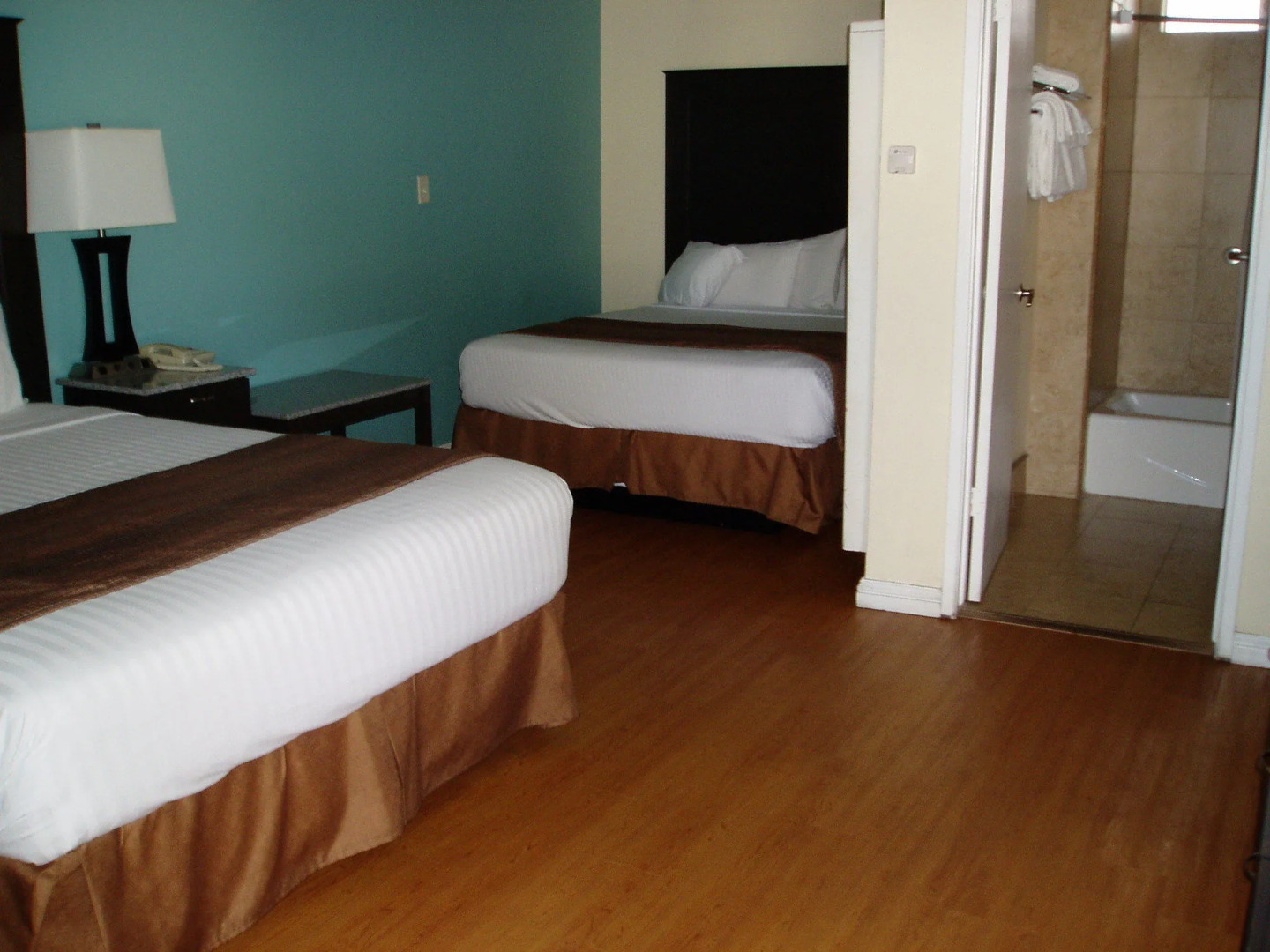 Rockview Inn and Suites