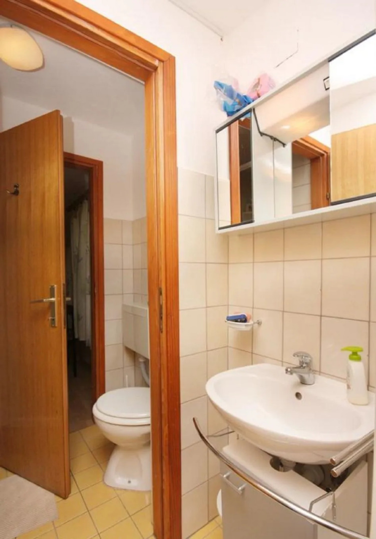 Apartment Luka - with parking; A1 Vrbnik, Island Krk