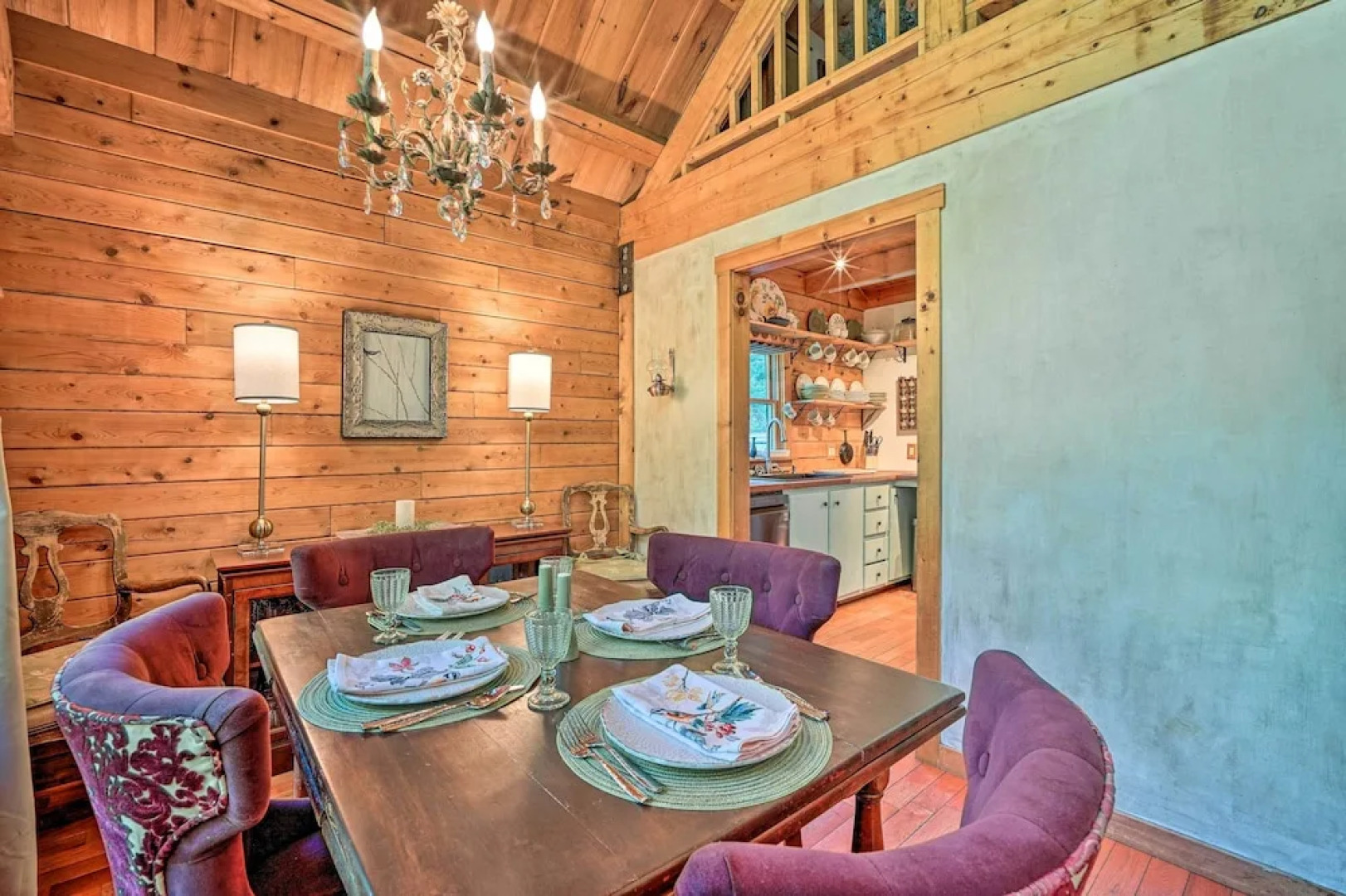 Game Room & Hot Tub: Pet-friendly Mount Snow Gem