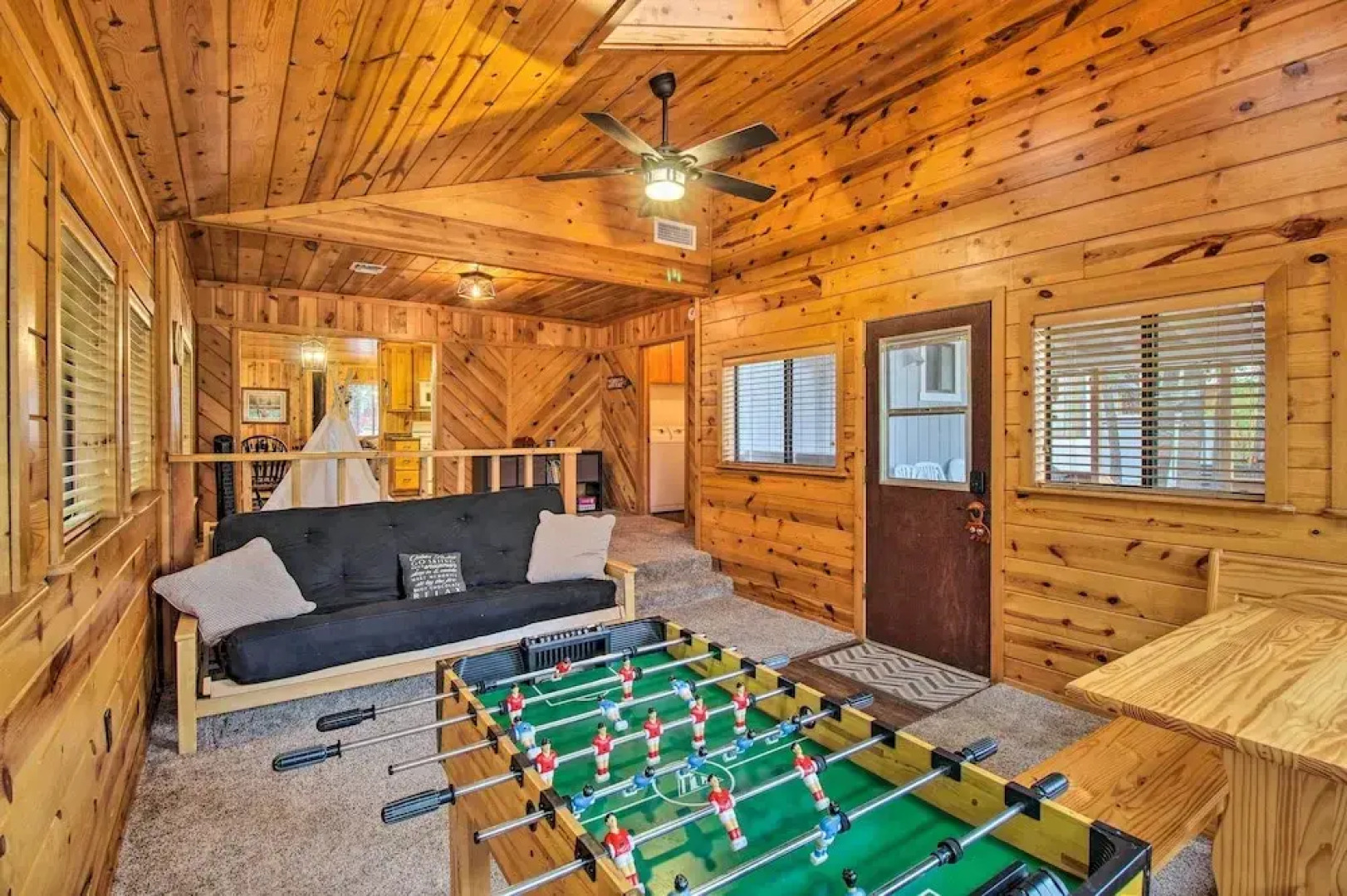 Bring a Pet: Pinetop Cabin w/ Game Room!