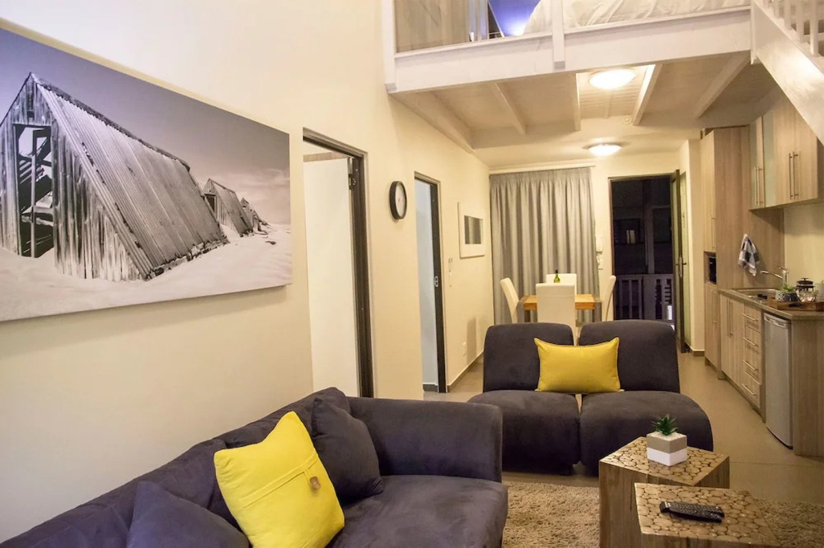 Desert Sands Boutique B&B | Self-Catering