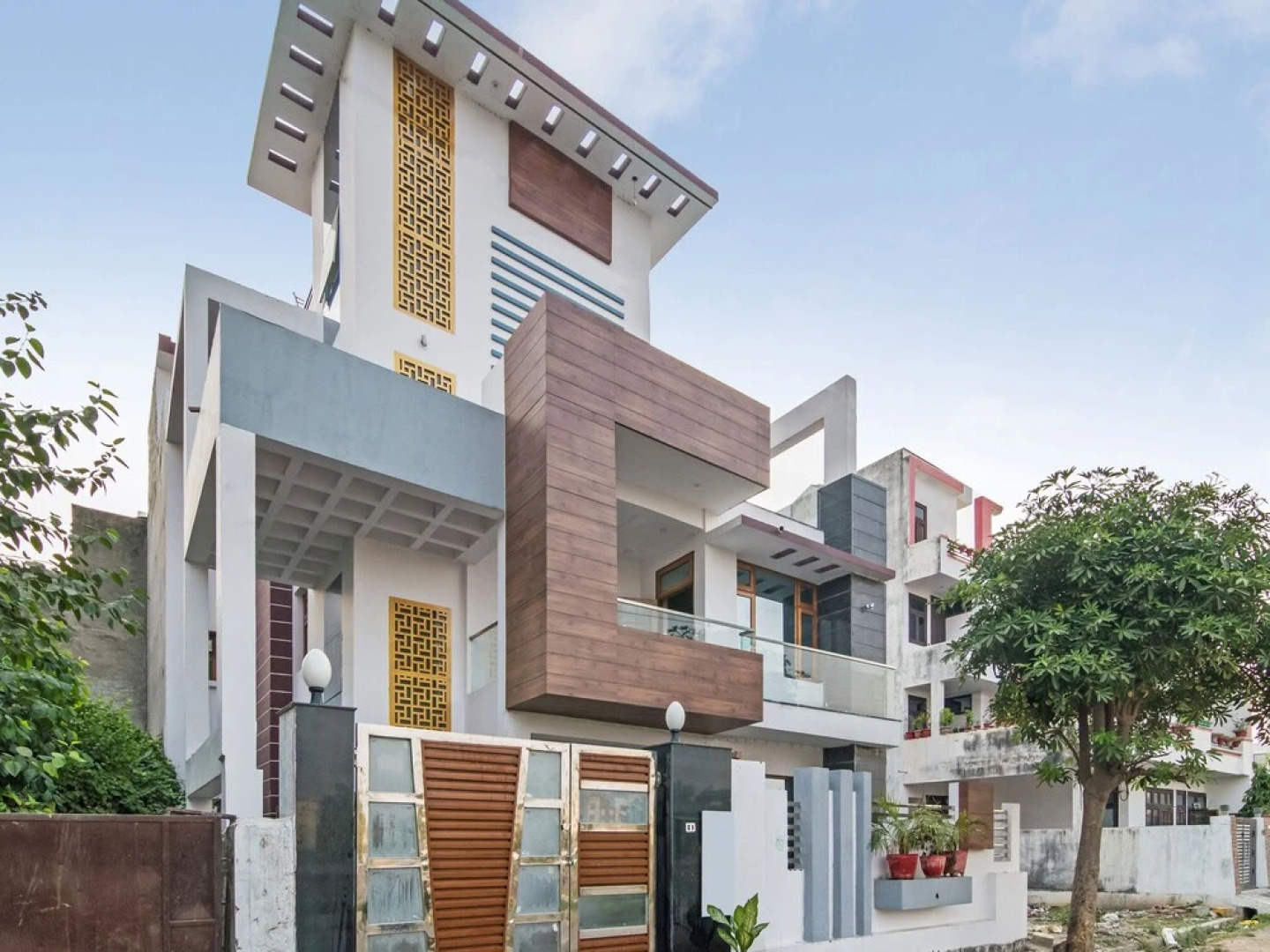 Treebo Trip Lake View Vastu Khand