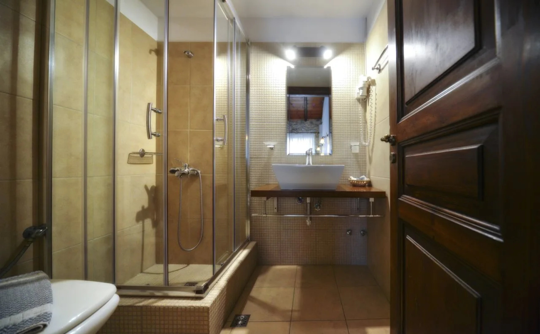 Eos Authentic Experience