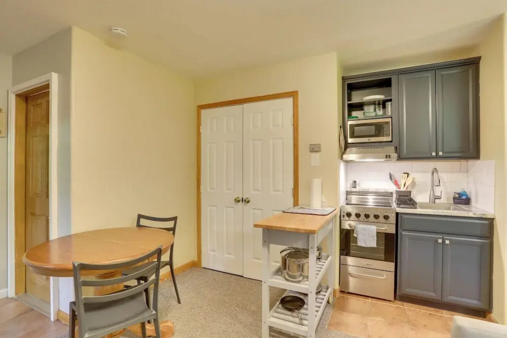 Studio in Edwards ~ 4 Mi to Beaver Creek Resort!