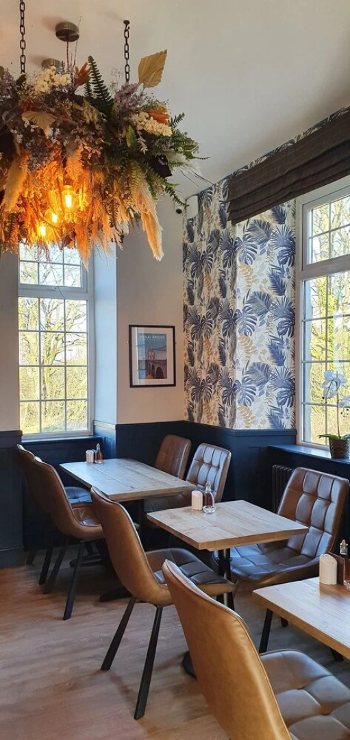 Campsite - The Ring Pub Glamping Pods