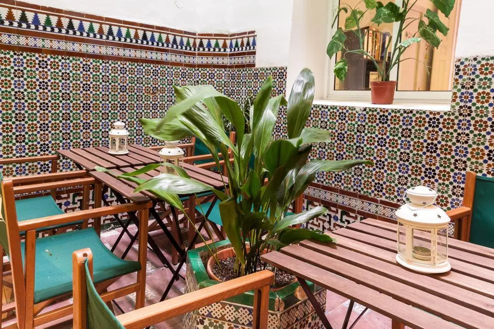 Feel Hostels City Center