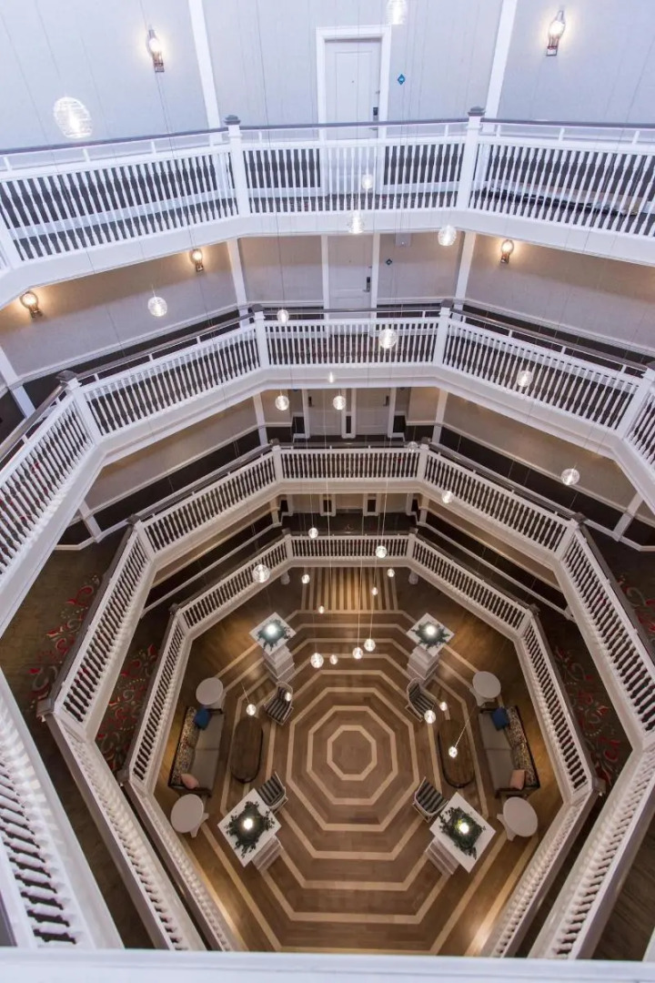 Cedar Point's Hotel Breakers