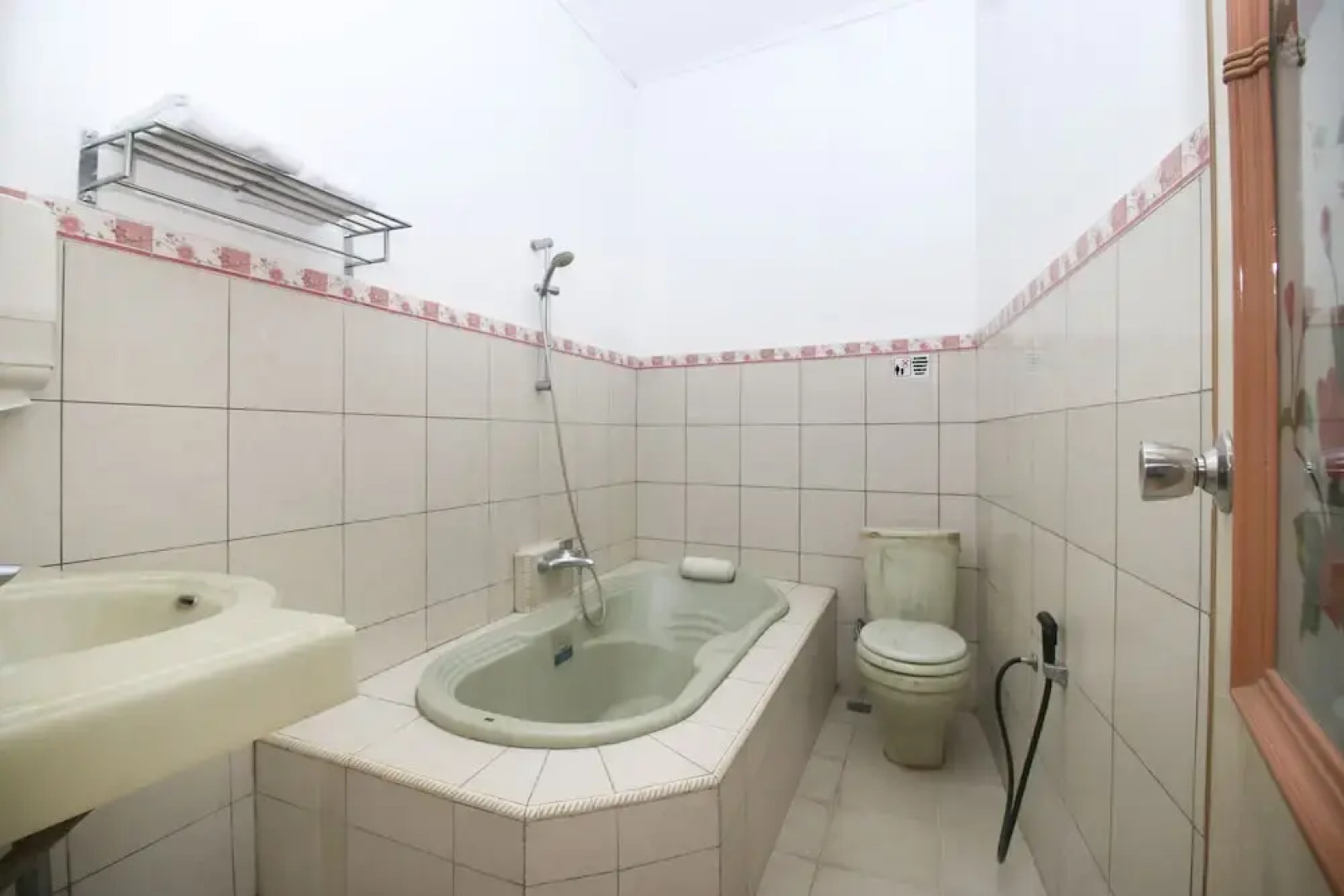 Airy Otista 267 Garut