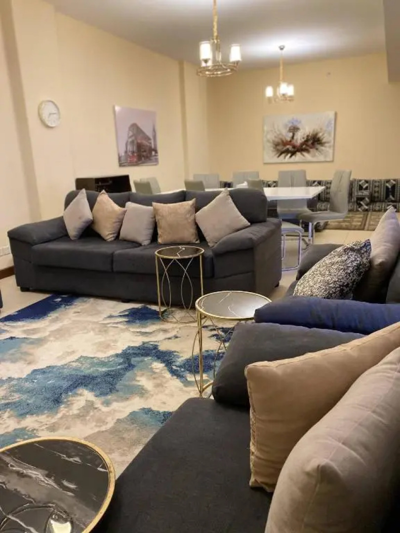 4 bedroom apt in king Abdullah economy city ابراج الشاطي