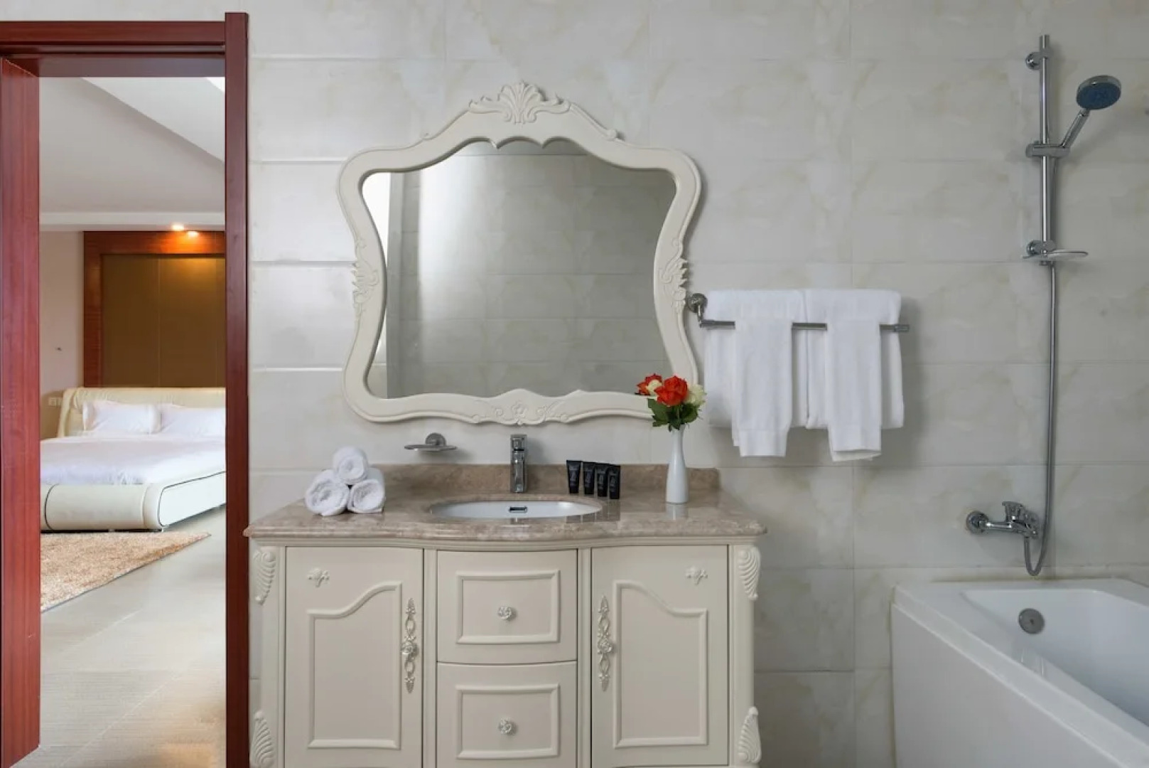 The Farmington Hotel