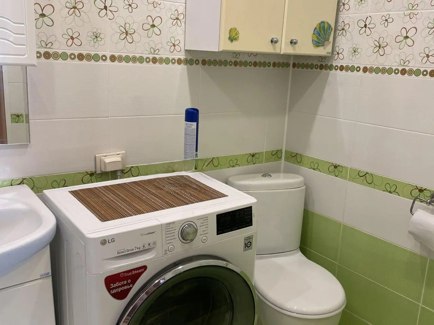 Апартаменты на проспекте Космонавтов 38