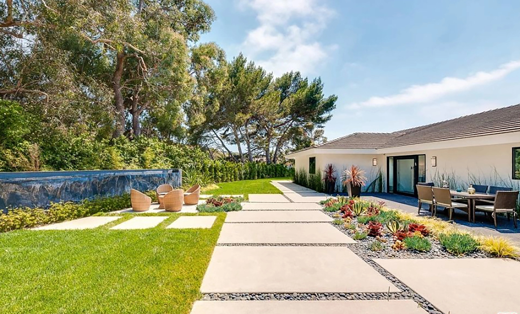 Bluewater by AvantStay