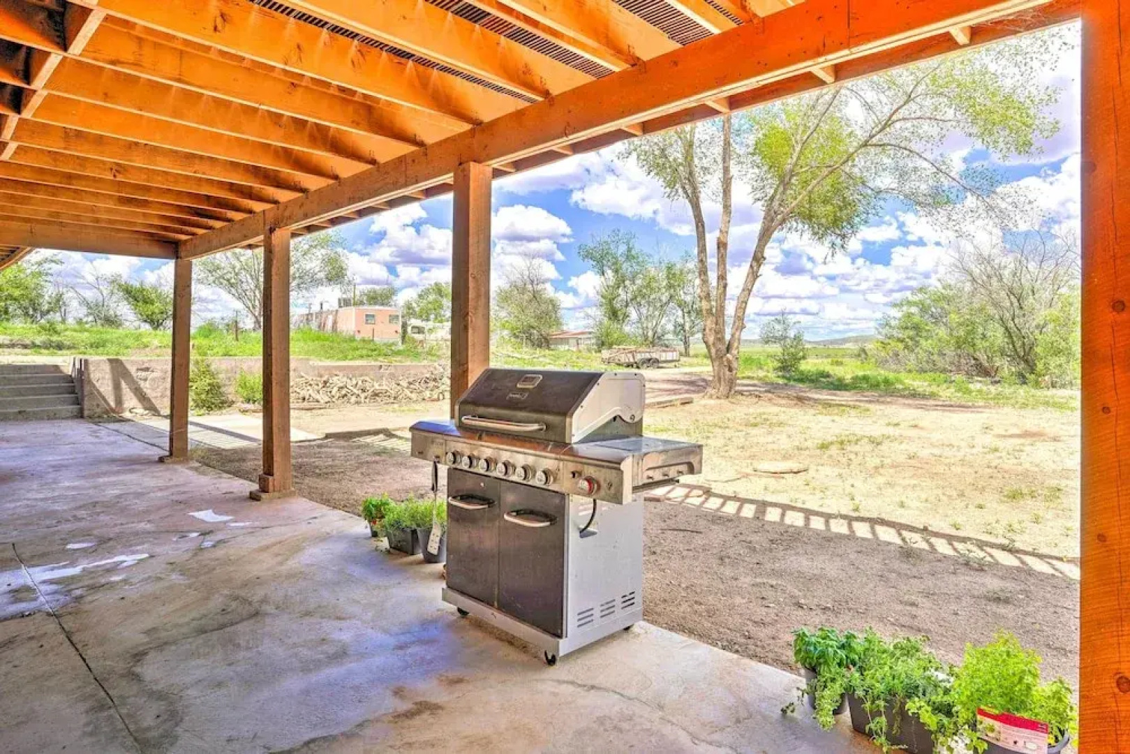 Pet-friendly Chino Valley Cabin w/ Game Room!
