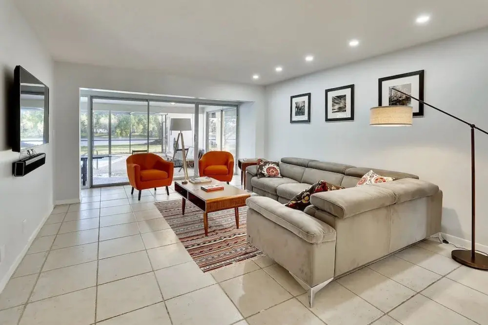 Watersedge - Private & Sanitized, Self Check-in. Perfect for Social Distancing & Working From Home. Private Pool, Pet Friendly. Super-host Support