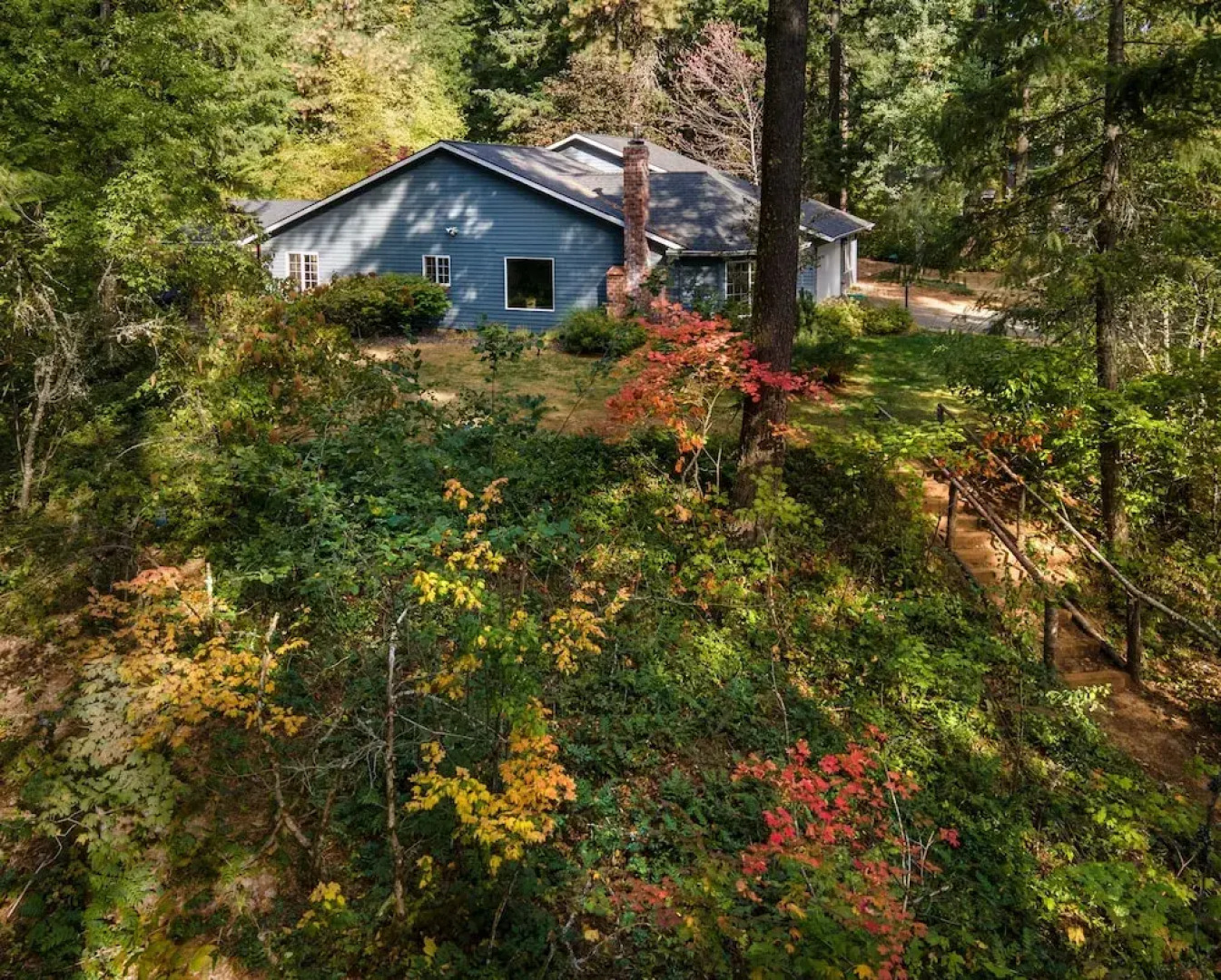 Green Mountain Escape 30 Day Minimum 3 Bedroom Home by Redawning