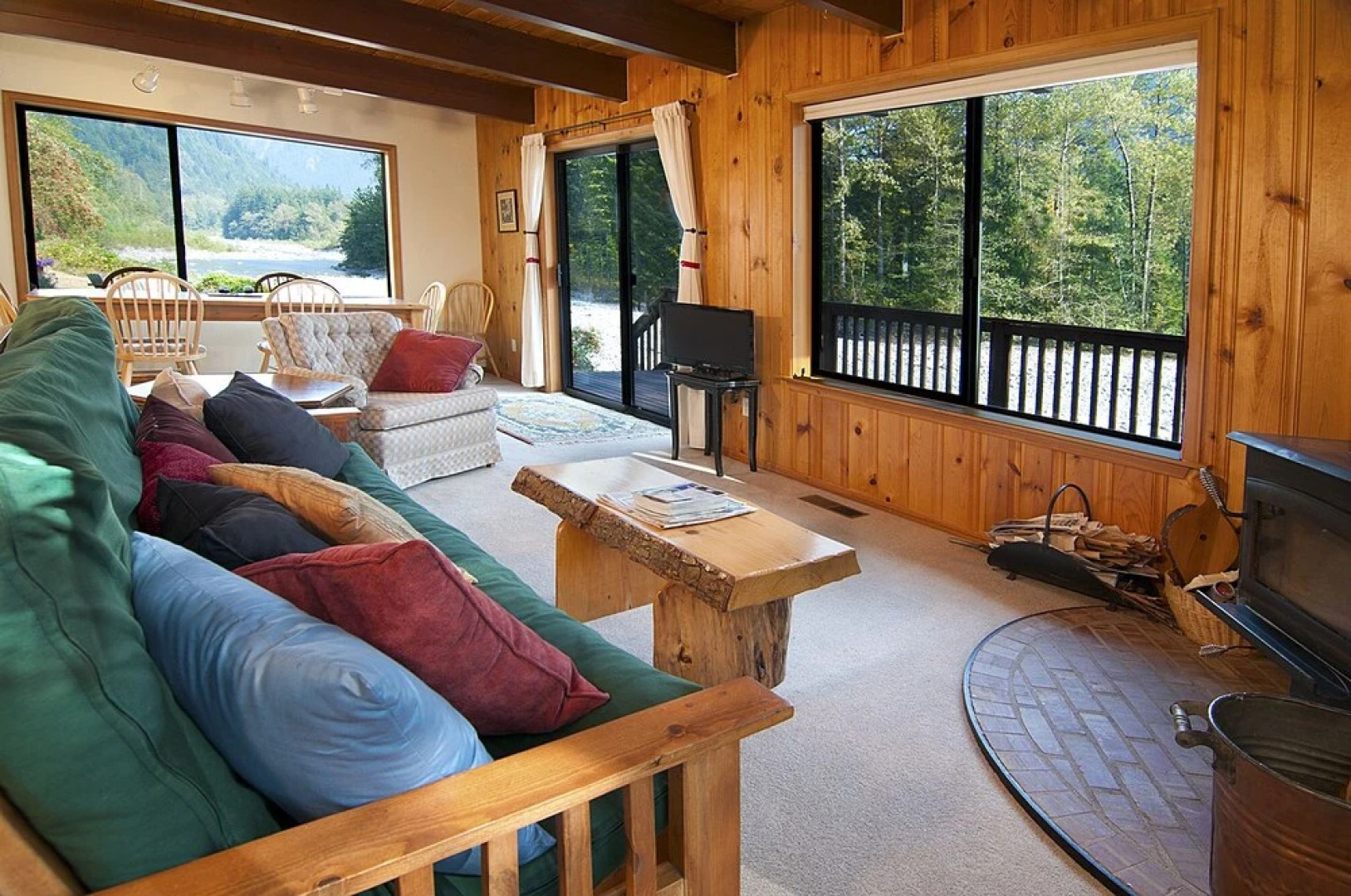 Index River Roost - Three Bedroom Cabin with River View
