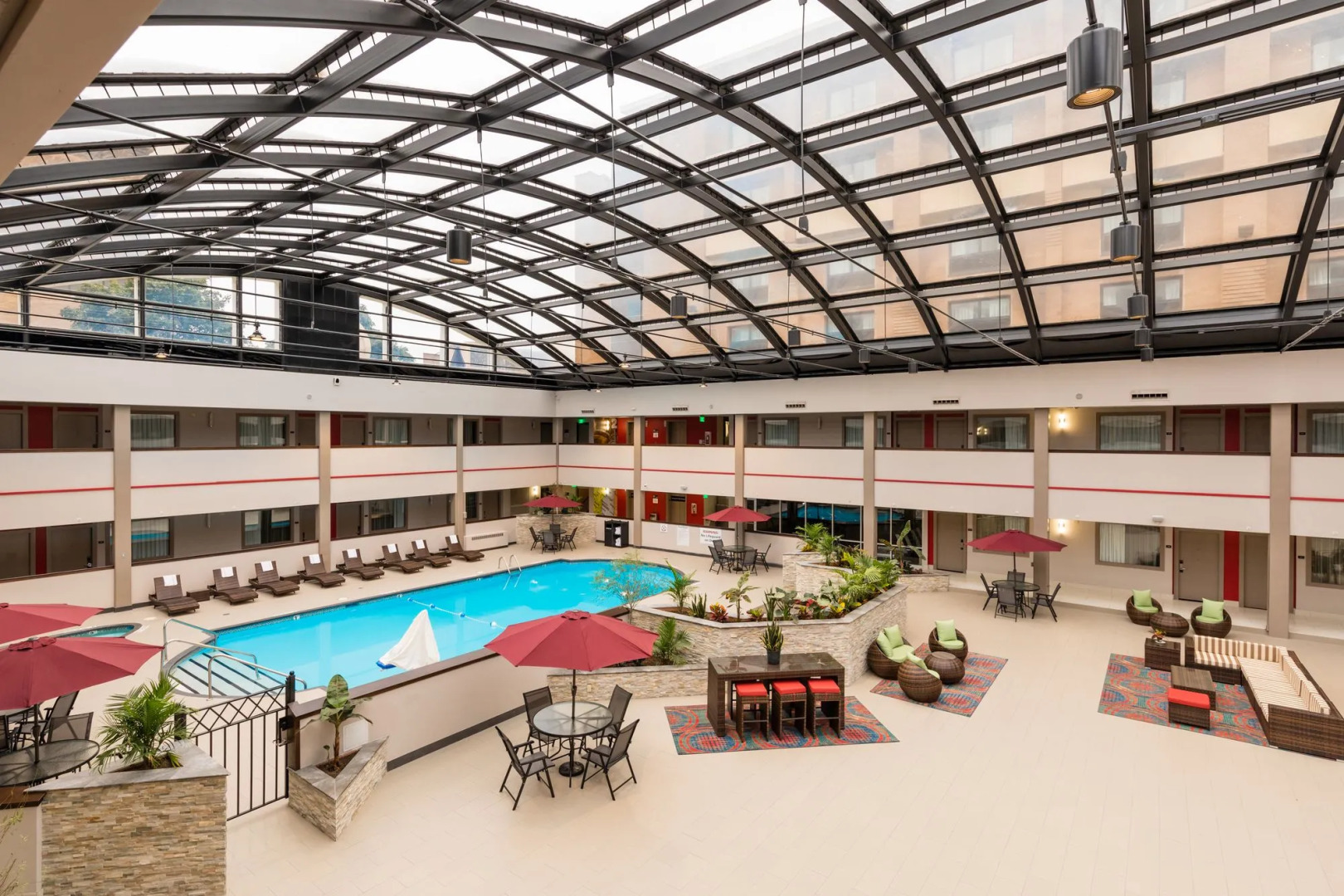 Holiday Inn Milwaukee Brookfield by IHG