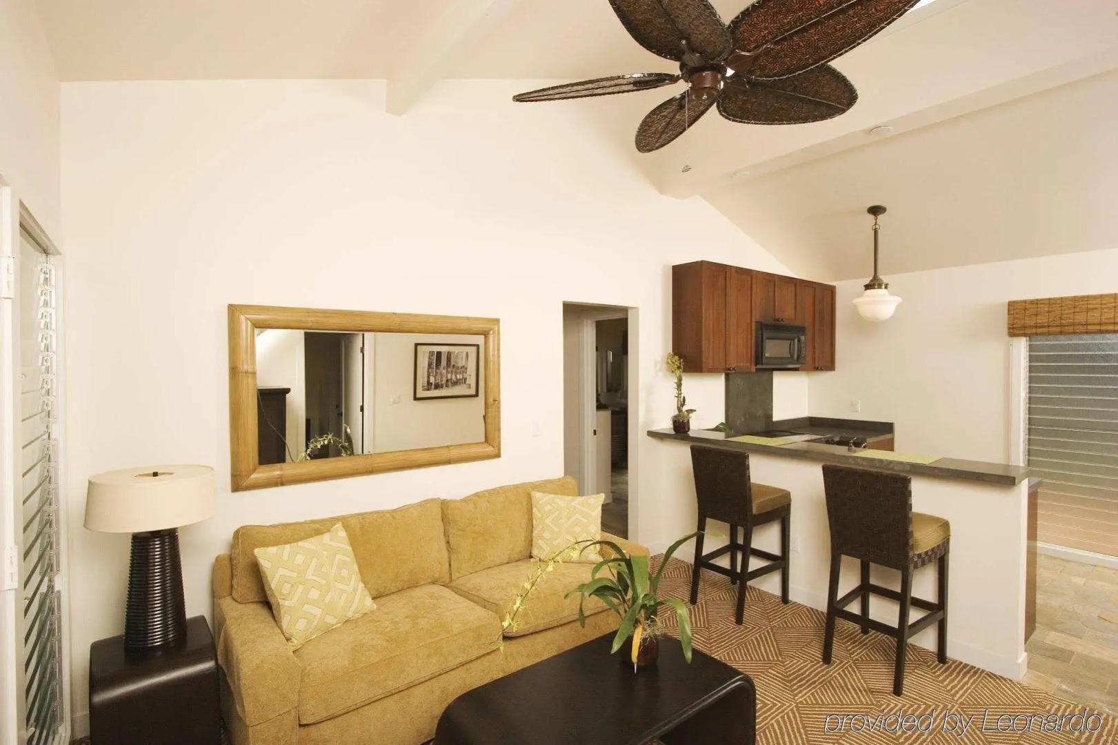 Aina Nalu Lahaina by Outrigger