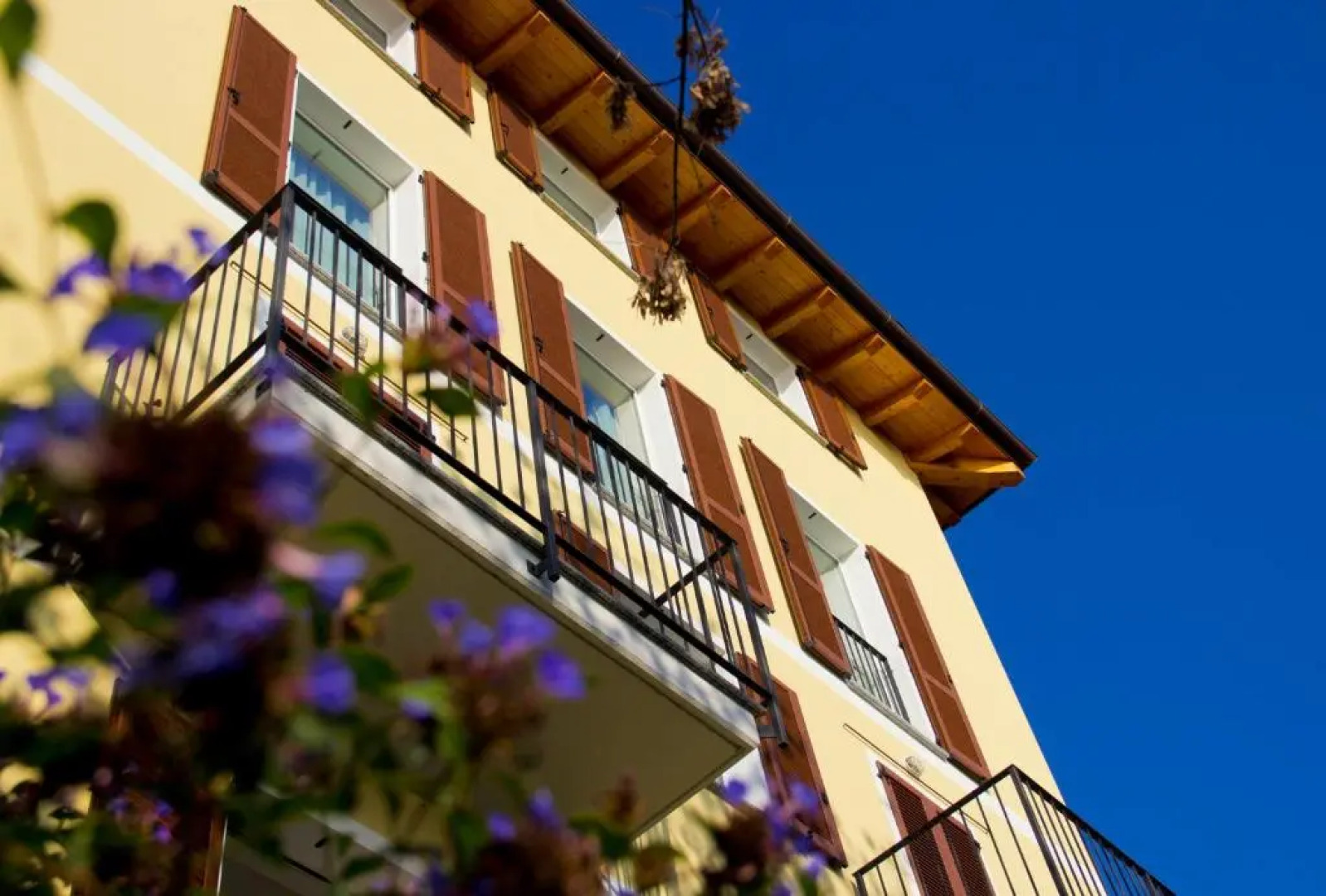 Lakefront Villa La Dolce Vita