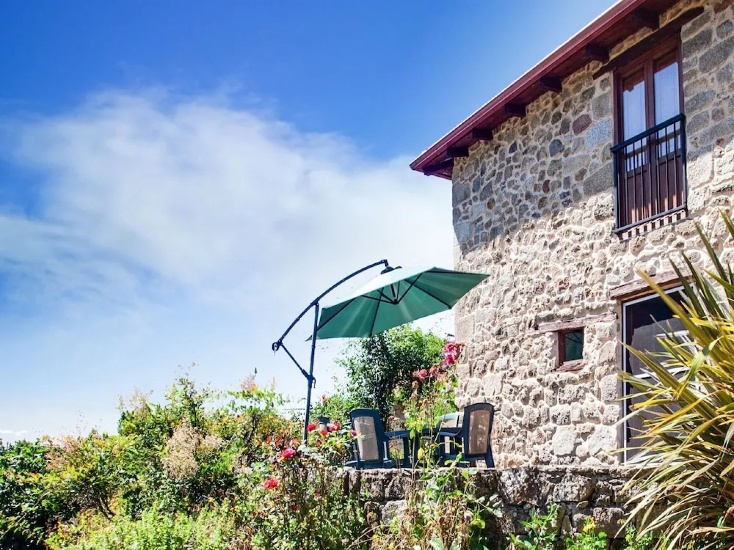 Beautiful, Quiet Country House With Garden in the Middle of the Ribeira Sacra