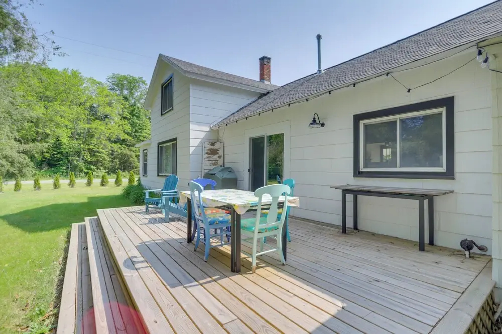 South Haven Farmhouse w/ Fire Pit, 4 Mi to Beach!