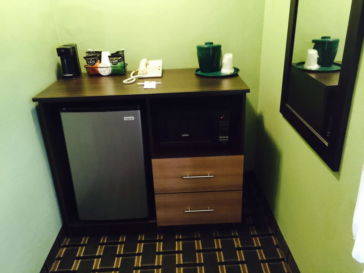 University Manor Inn