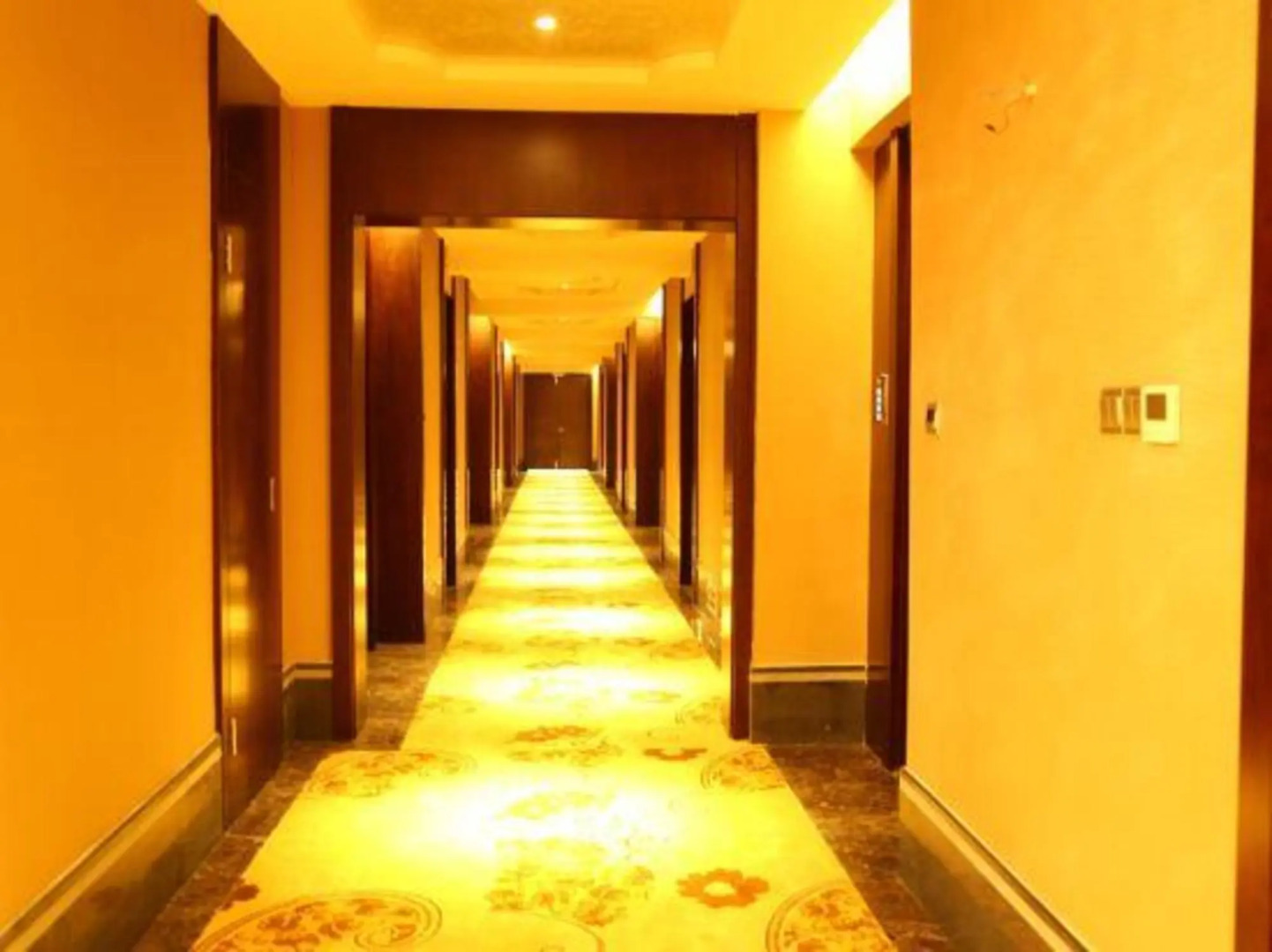 Jing Yue Sun Shine Hotel