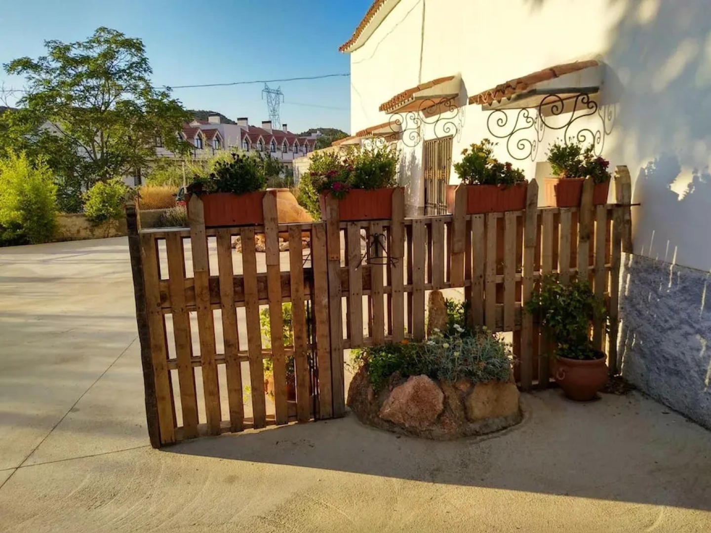 House With 4 Bedrooms in Cortes y Graena, With Wonderful Mountain View - 89 km From the Slopes