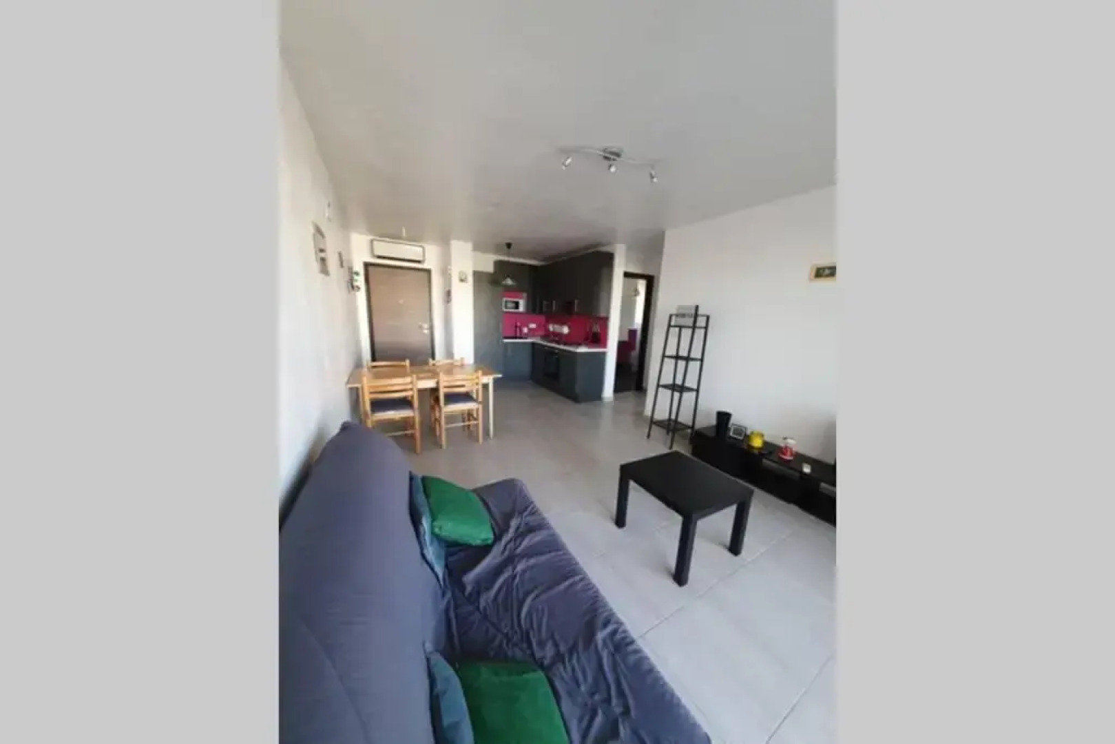 Joli T2 Dans Residence Avec Parking