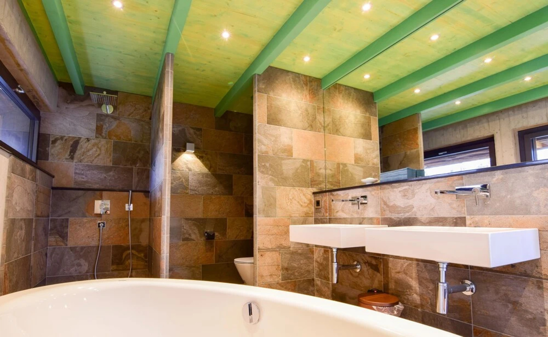 NEW 3BD Luxury Villa on the Geneva Lake