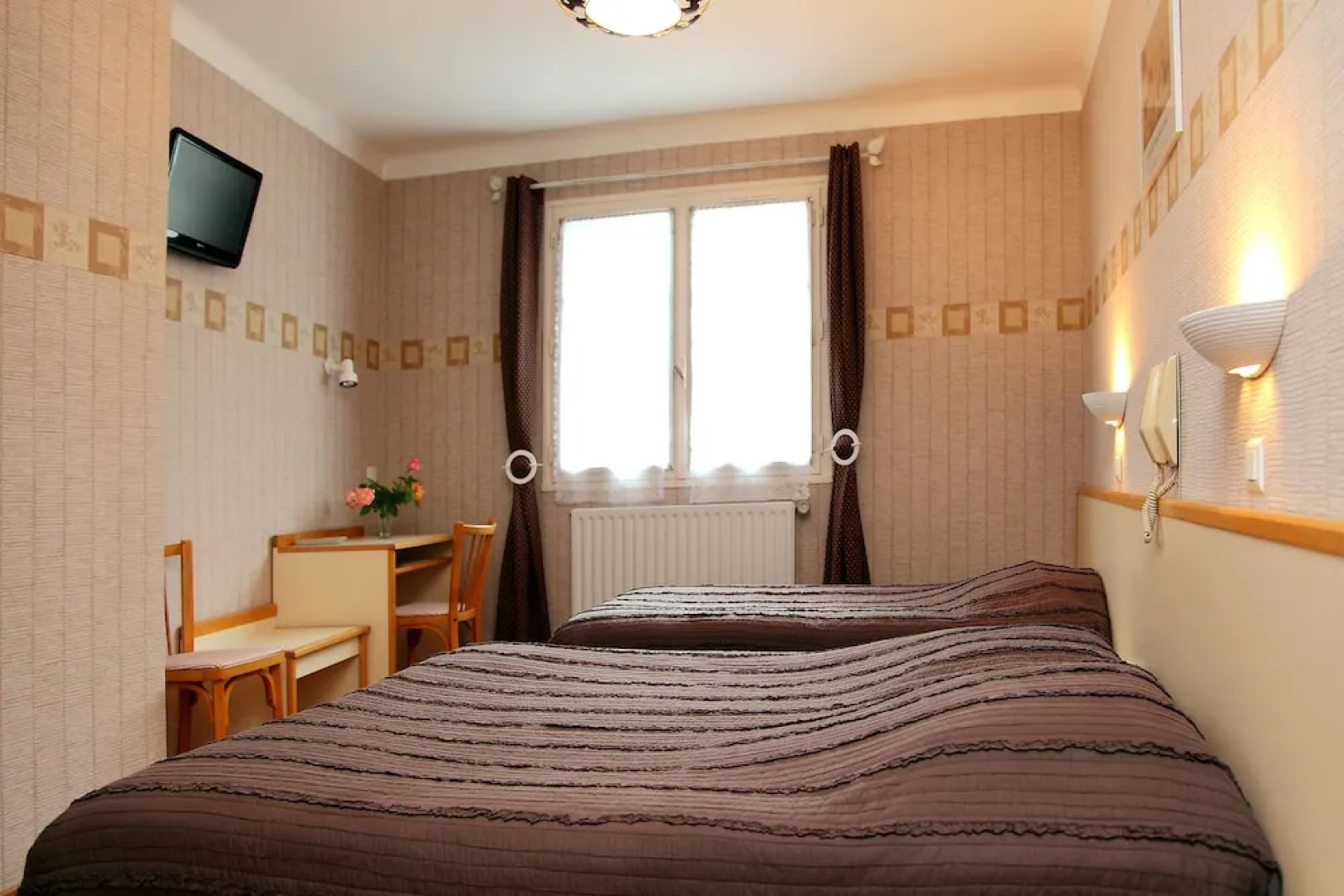 Hôtel Les 2 Vallées