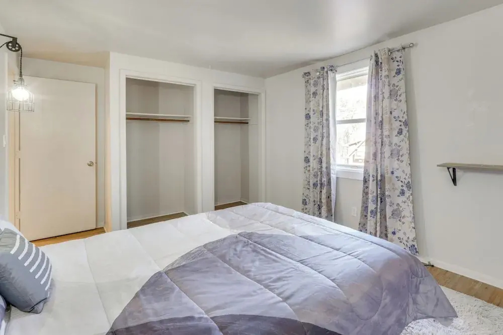 Chic Farmhouse, 3Mi to Lake-pet Friendly & Golfing