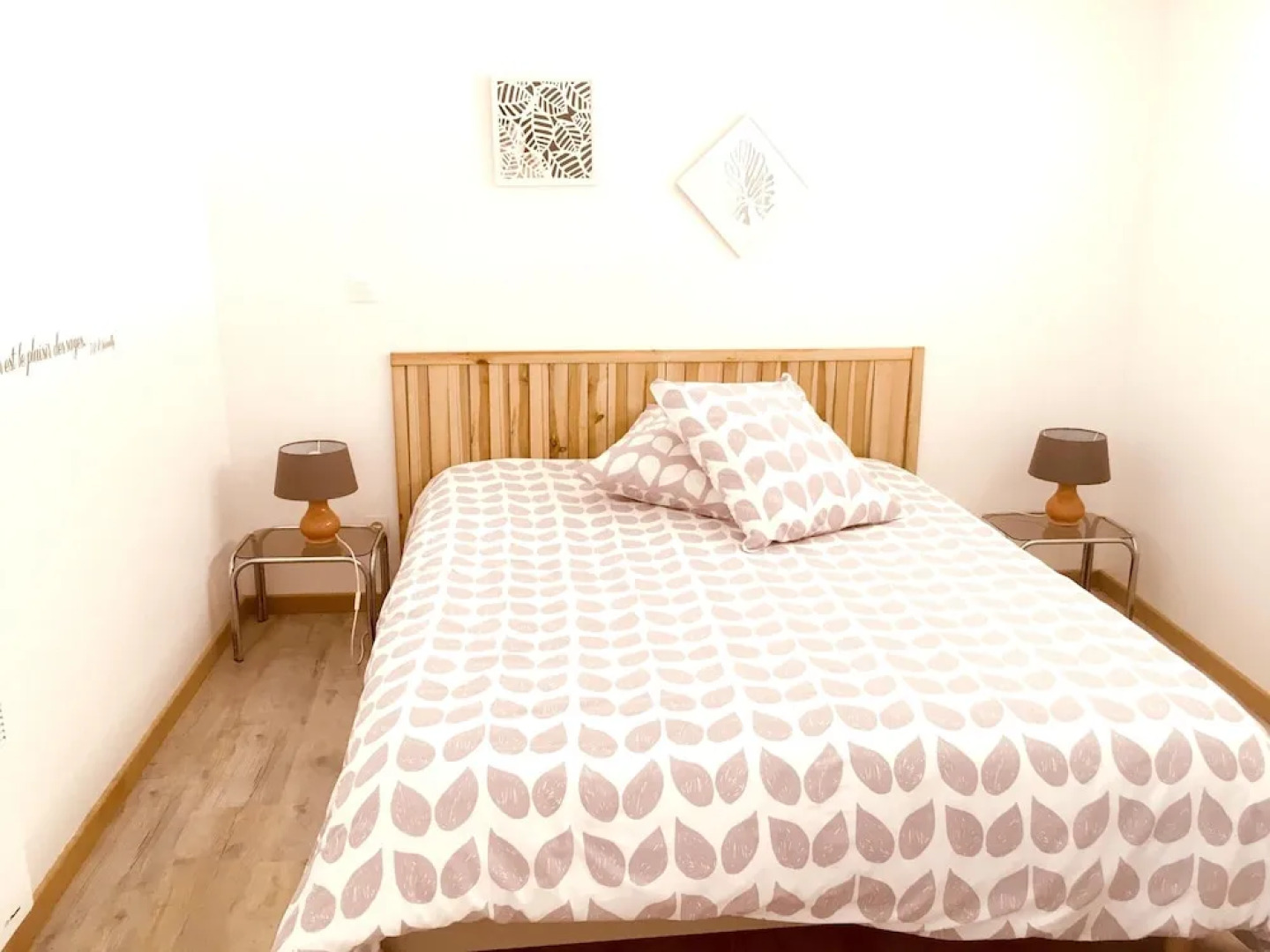 House With one Bedroom in Châteauneuf-val-saint-donat, With Wonderful Mountain View, Shared Pool, Enclosed Garden