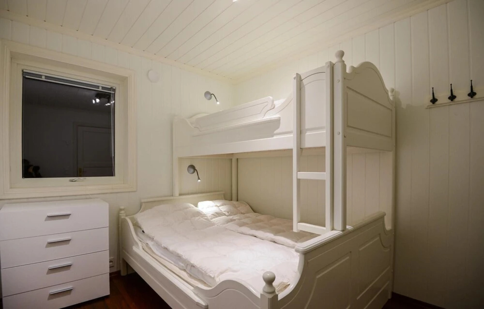 Awesome Apartment in Fister With 4 Bedrooms and Wifi