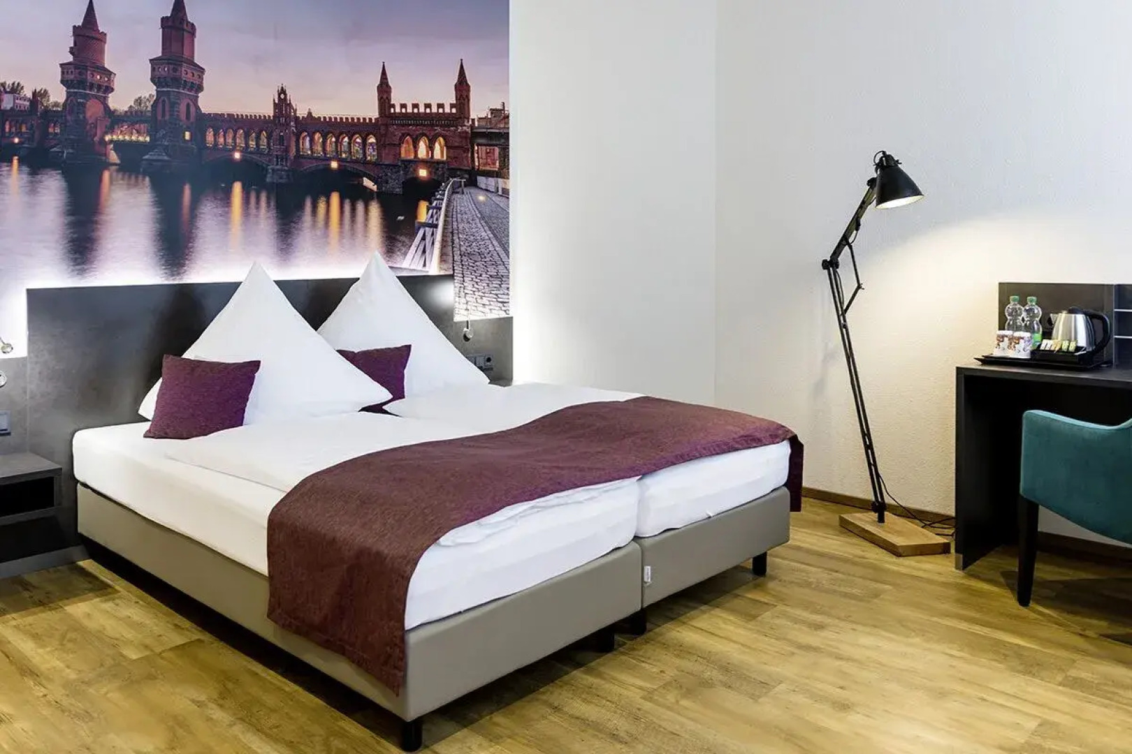 Bahnhof ERZINGEN hotel coffee  & more