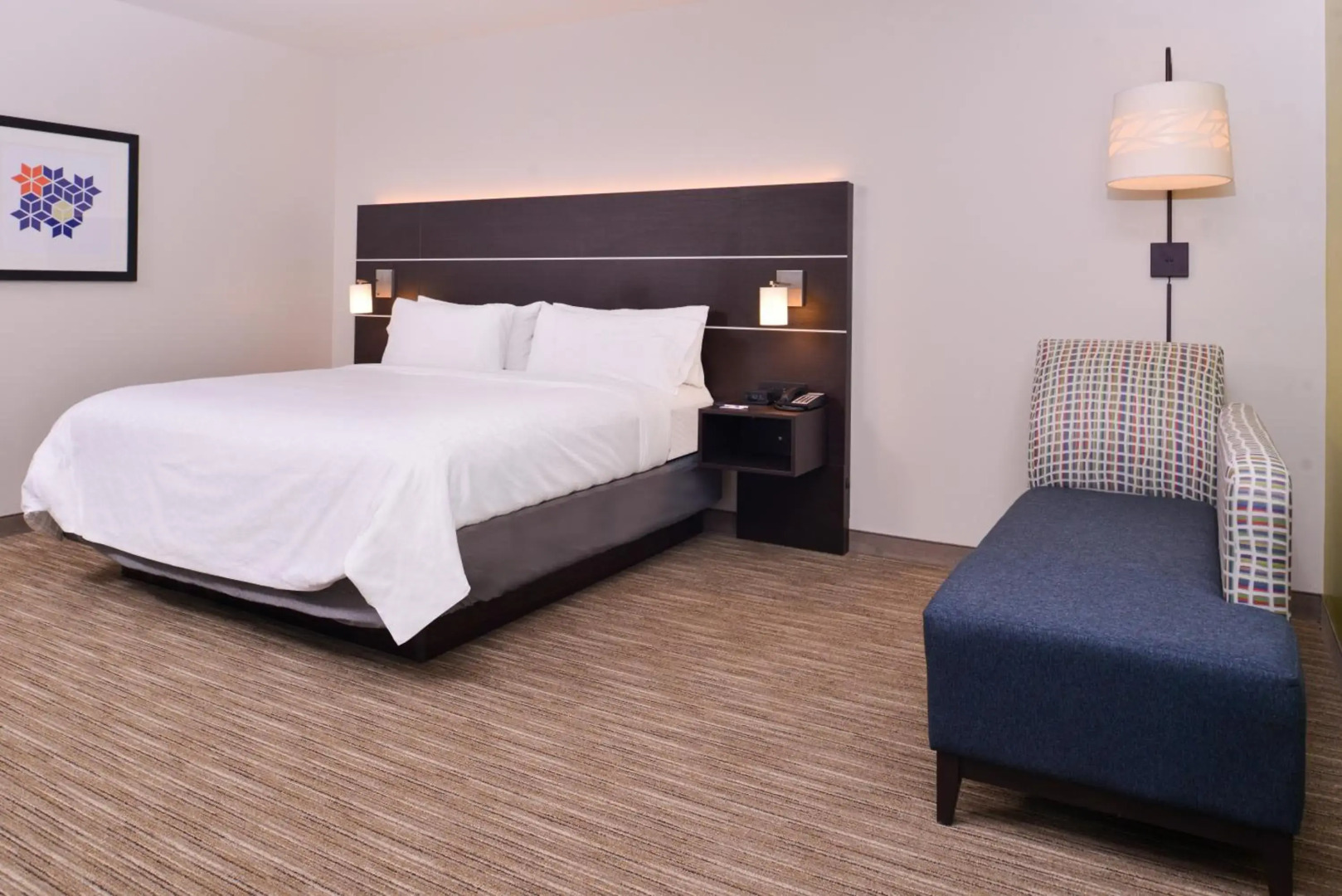 Holiday Inn Express & Suites Mall of America - MSP Airport by IHG