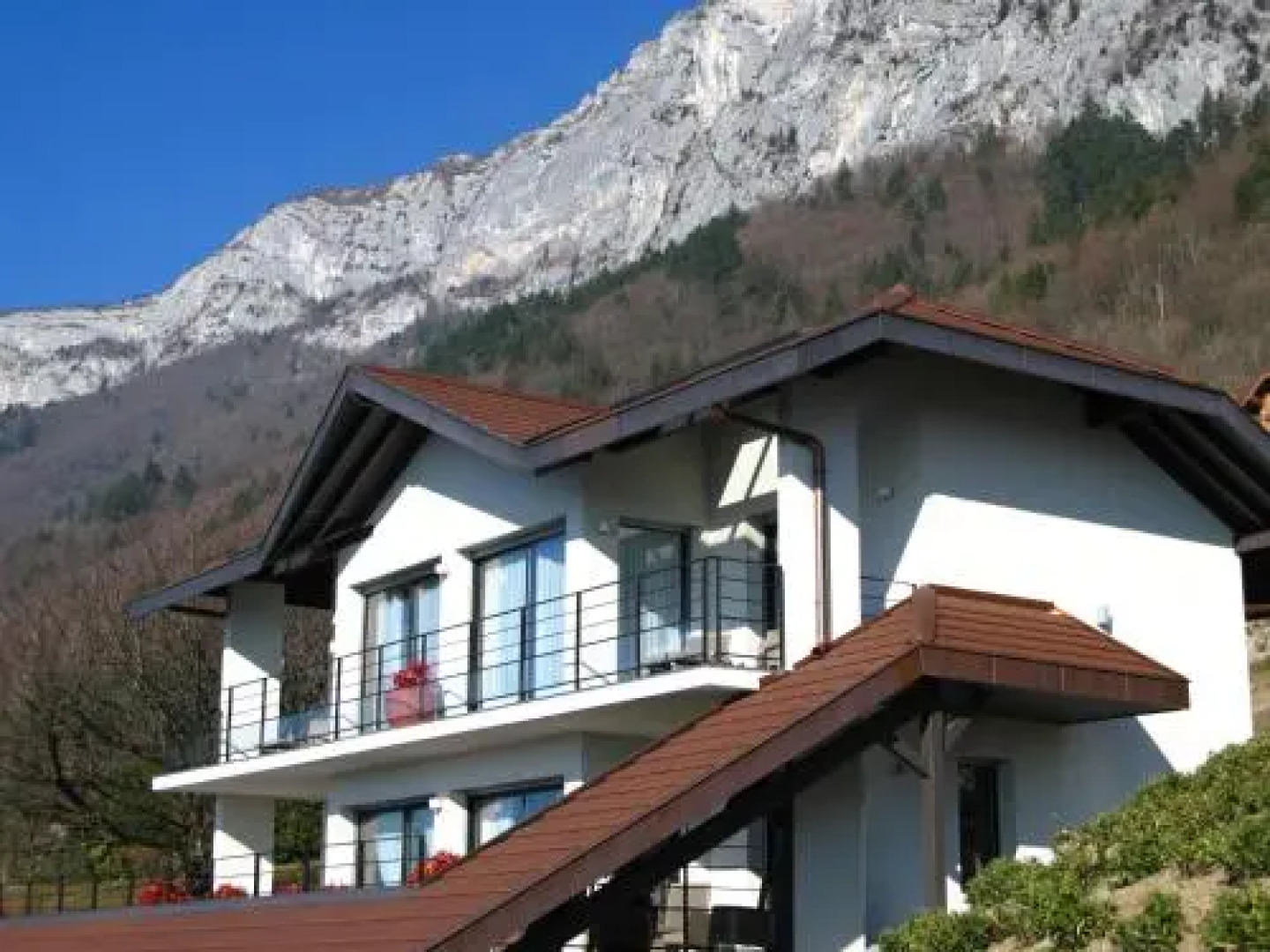 Le Clos Du Lac - Maison DHôtes - Guest House