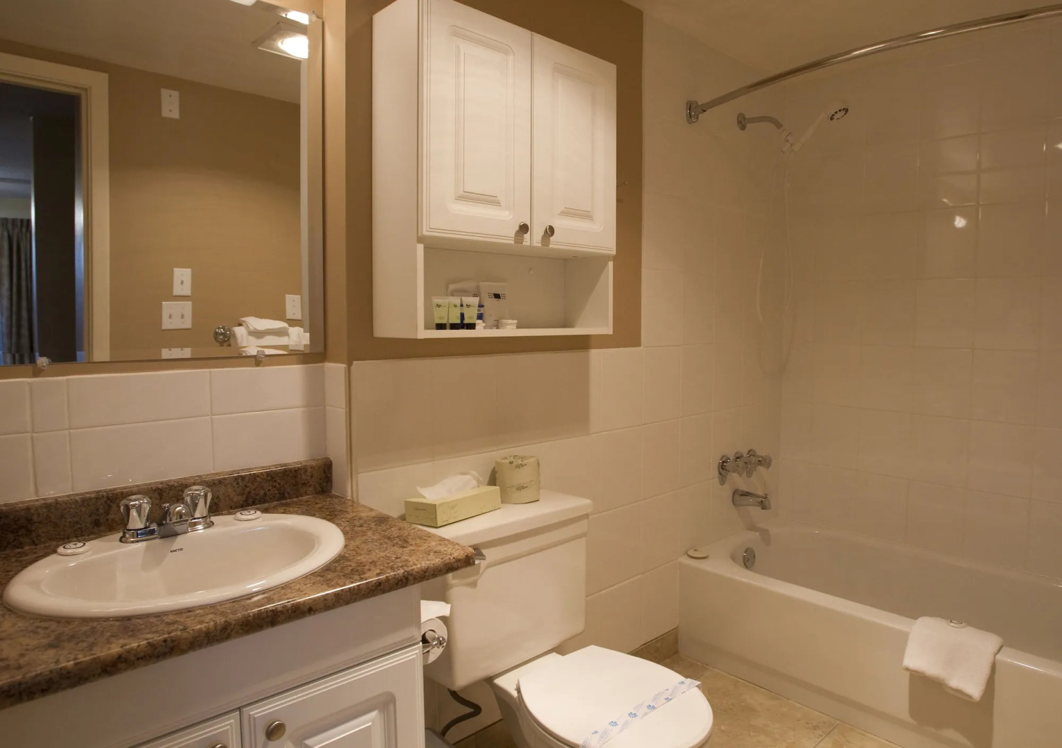 Scott's Inn and Suites