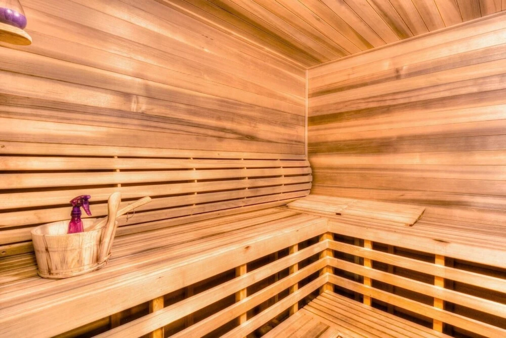 Shining Shire - Sauna, Steam Shower, Very Cool!