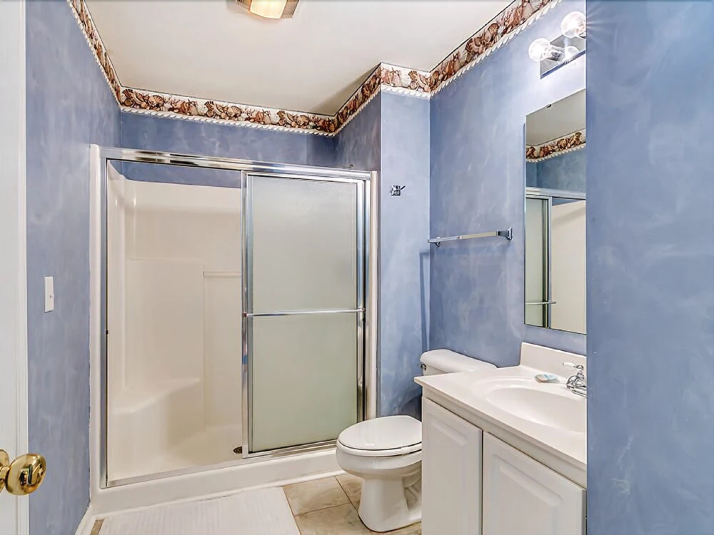 #57C True Blue - 3 Br condo by RedAwning