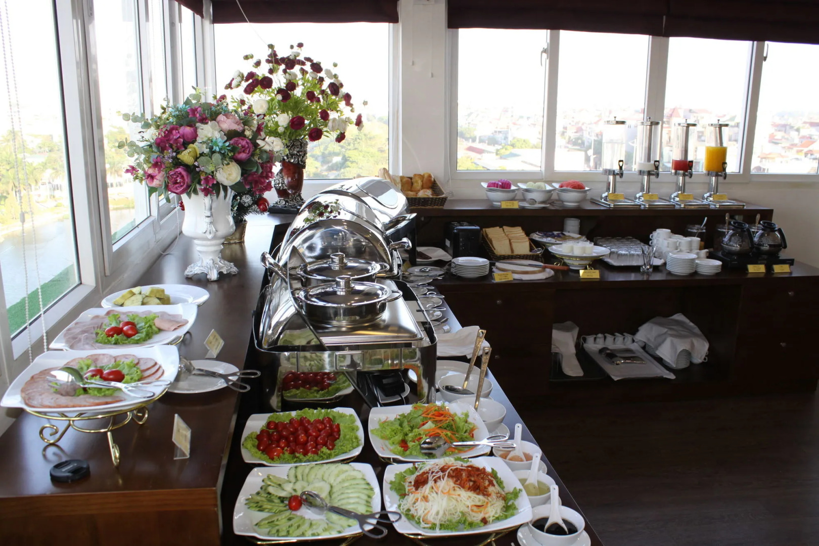 West Lake Home Hotel & Spa