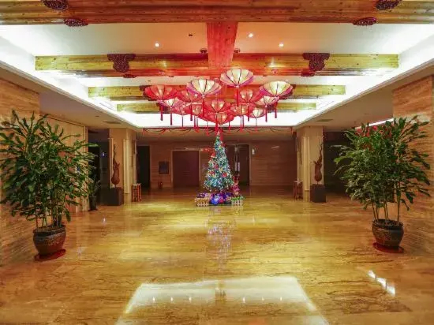 Phoenix Mountain Hotel