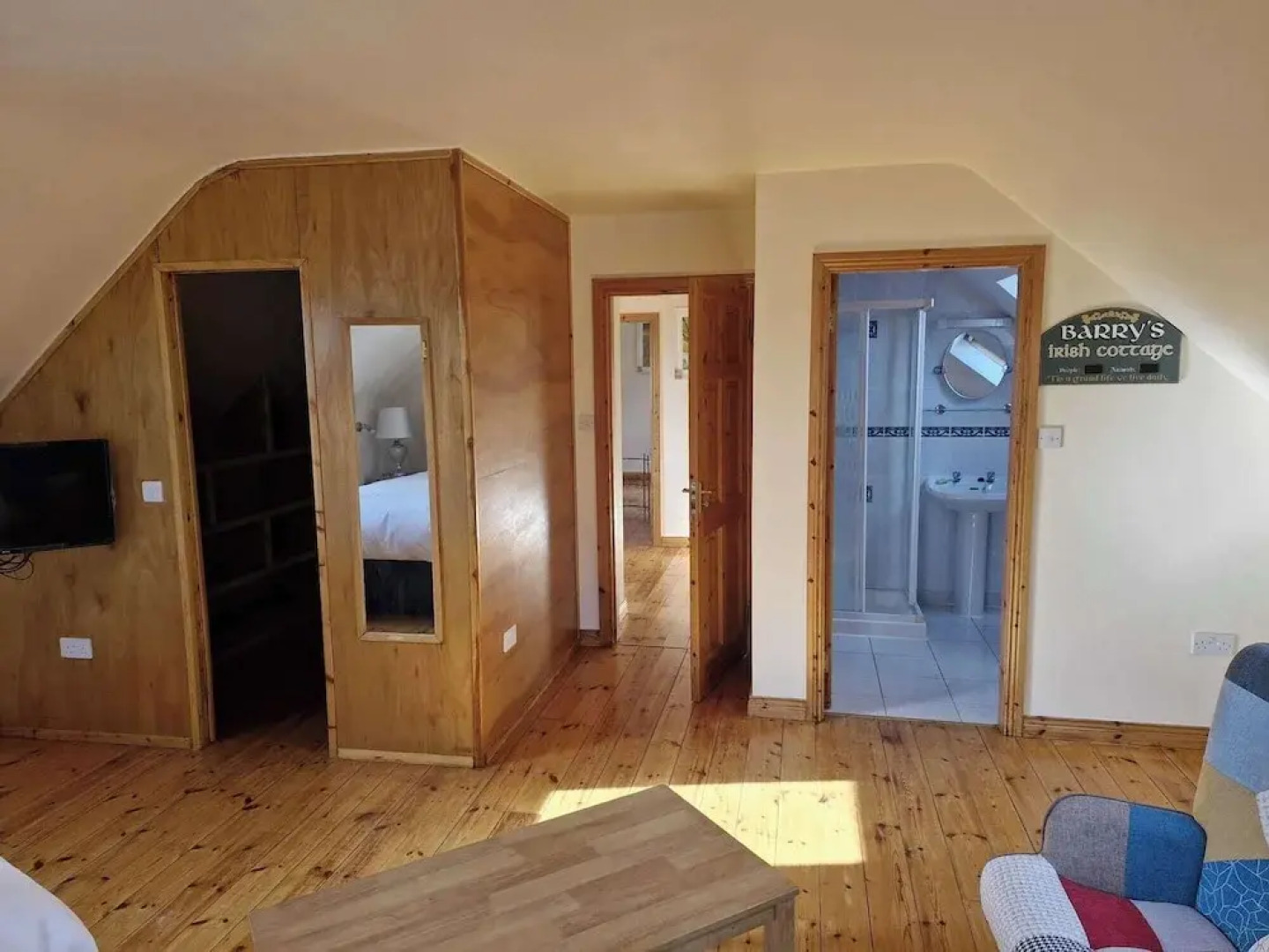 Villa Daffodil - Sleeps 2 & Stunning Seaside Views